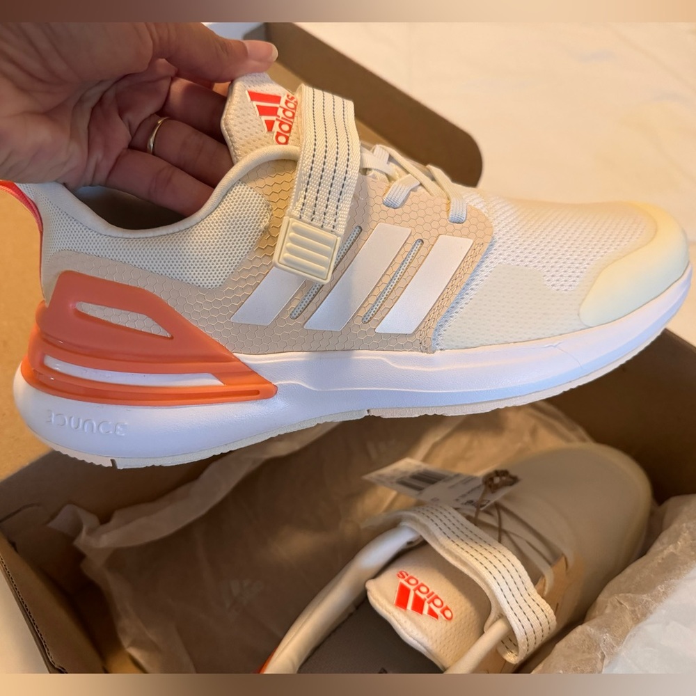 New Adidas big Kids RapidaSport Running Shoe Size 5